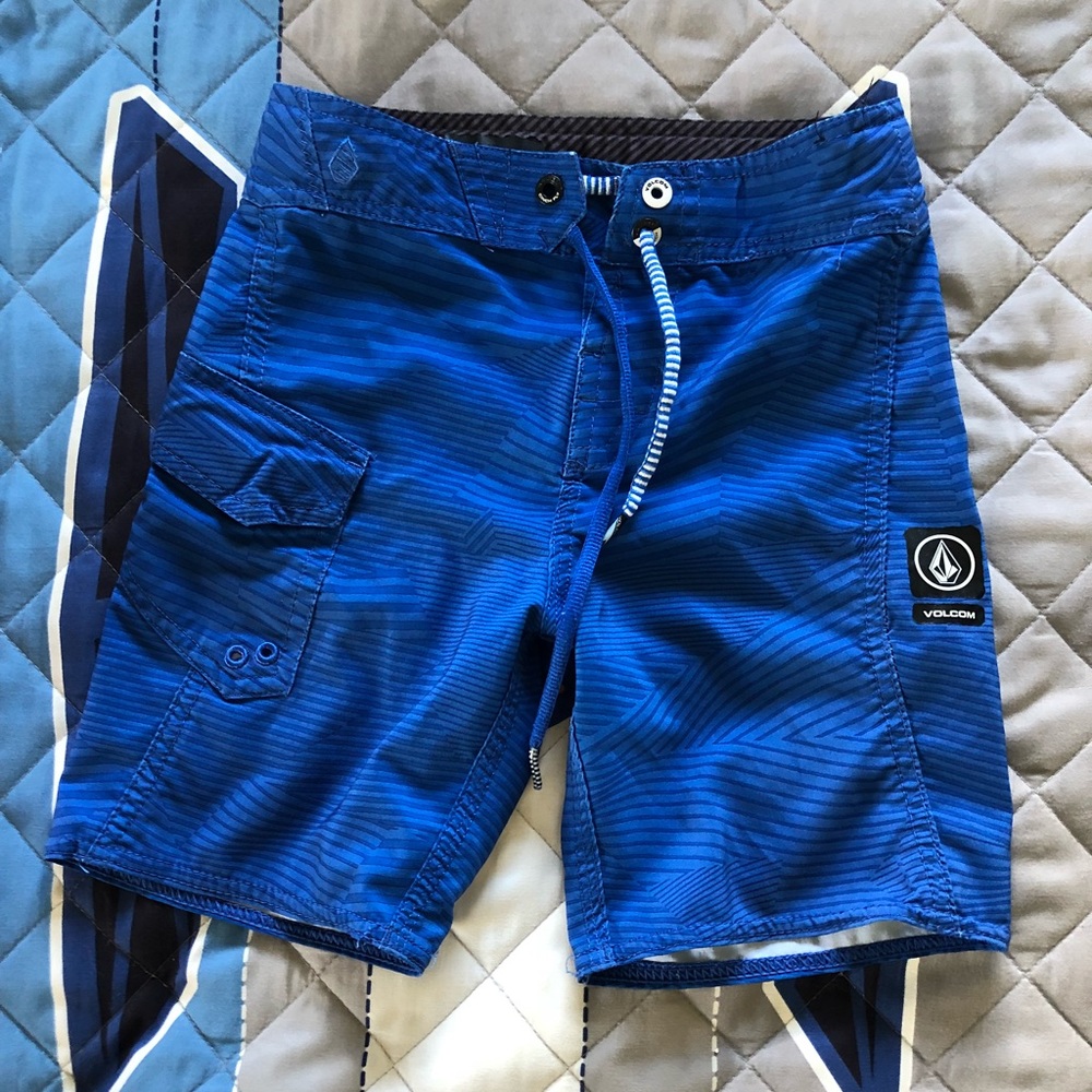 Volcom surf shorts